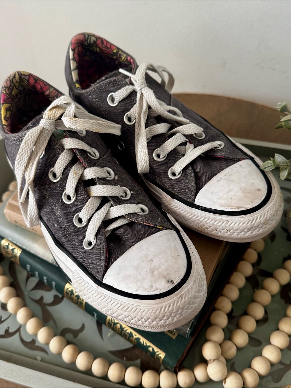 Converse Kids Low-Top Canvas Sneakers - Gray with Floral Lining